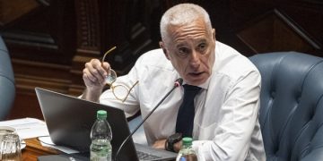 Oposición criticó al ministro Negro por no responder sobre triple homicidio en el Cerro