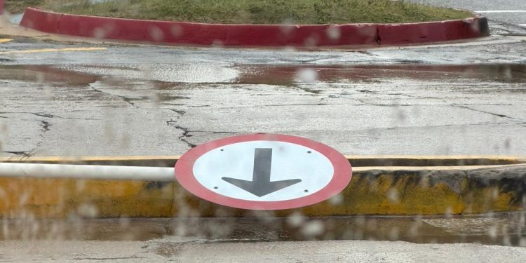 Advertencia meteorológica: lluvias intensas, vientos fuertes y posible ciclón en camino