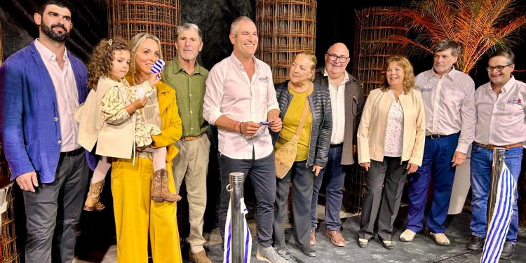 Barraca Maldonado celebró su 30 aniversario con la inauguración de su renovado local en Aparicio Saravia