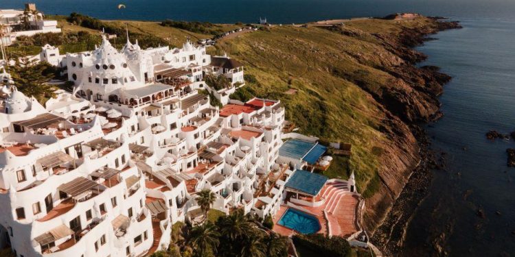 Ministerio de Turismo busca aumentar cantidad de brasileños y reclama más dinero para la promoción