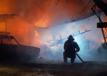 Bomberos advierten por aumento de incendios domésticos durante los días fríos