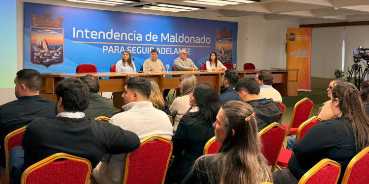 Más de 50 voluntarios integran la Fundación Canguro en Maldonado