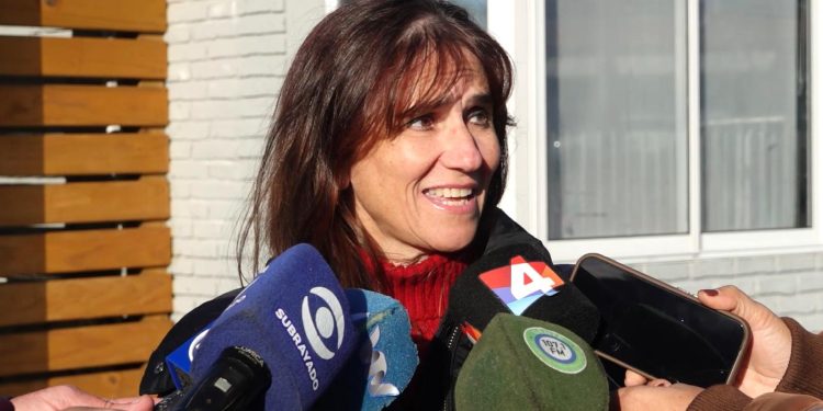Presidenta de ANCAP defendió la exploración petrolera y afirmó que el gasoil “debería haber subido entre 60% y 80%”