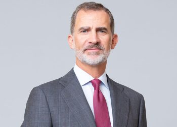 Rey Felipe aceptó invitación de presidenta mexicana y asistirá al partido entre España y Uruguay en Guadalajara