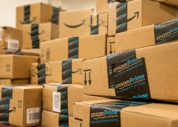 Aduanas aclaró qué información controlará sobre las tarjetas usadas en compras al exterior