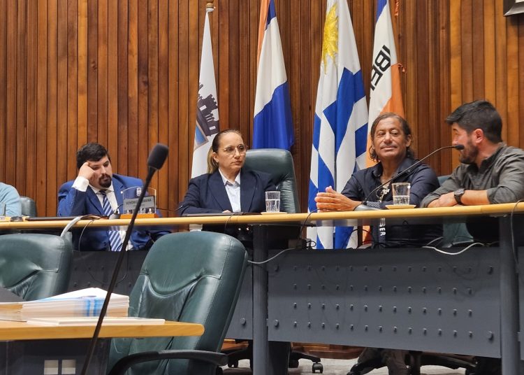 Junta de Maldonado: Robaina destaca eficiencia en la gestión del presupuesto, becas de la UDE y apoyo al Footgolf celeste