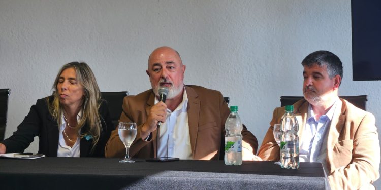“Hay que seguir trabajando en clave de región”, destacó Silveira tras encuentro turístico de Camtur Conecta