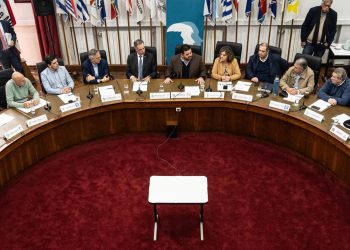 Congreso de Intendentes aprobó compra de Portland y combustibles a Ancap, en medio de polémicas
