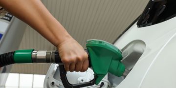 Combustibles bajan menos que lo establecido por Ursea, excepto el gasoil