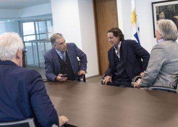 A días del inicio de la Copa del Mundo, Uruguay piensa en Mundial 2030