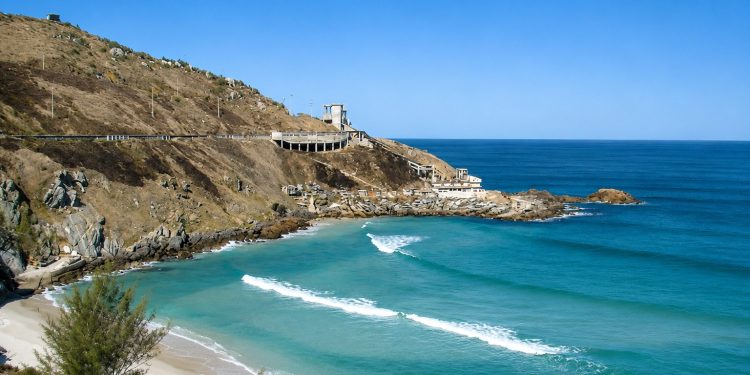 Tragedia en Brasil: un turista uruguayo murió tras ahogarse en Arraial do Cabo