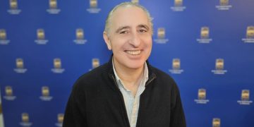 Eduardo Elinger destacó la “política de Estado” que representan los centros comunales