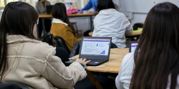 Tres de cada cuatro docentes ya usan IA: Ceibal y ANEP presentaron nuevas herramientas seguras para la educación