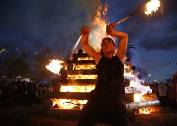 Aiguá brilló con sus Hogueras de San Juan y reunió a más de 5.000 personas en una fiesta que sigue creciendo