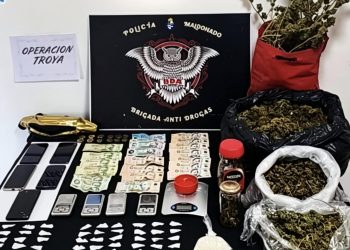 Operación Troya: tres detenidos e incautación de estupefacientes en intervenciones en Maldonado y San Carlos