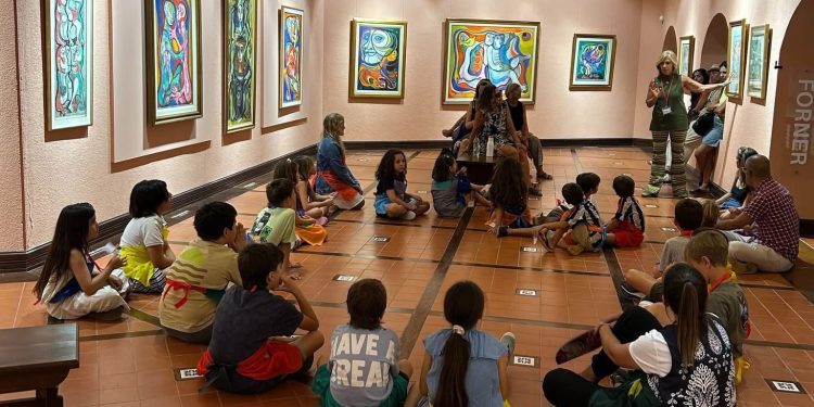 Museo Ralli invita a los más pequeños a crear su propia postal de Punta del Este en vacaciones de invierno