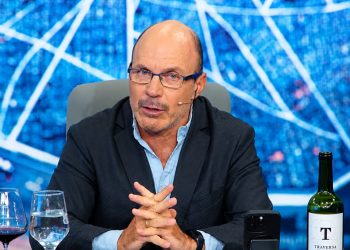 “¿Qué te parece si yo renuncio?”, habría transmitido Yamandú Orsi a legislador frenteamplista, contó Ignacio Álvarez