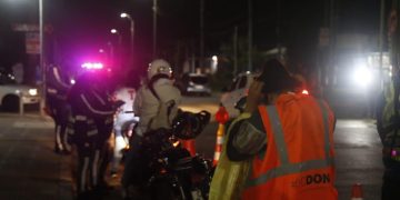Intentó deshacerse de la droga al ver a la Policía, pero terminó condenado a más de dos años de prisión