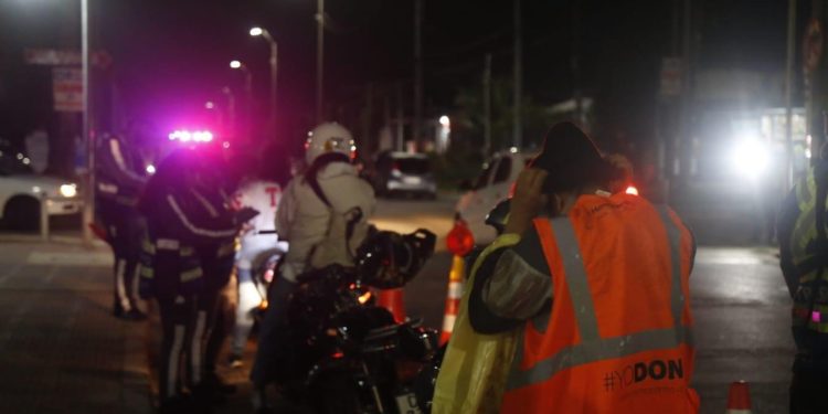 Intentó deshacerse de la droga al ver a la Policía, pero terminó condenado a más de dos años de prisión