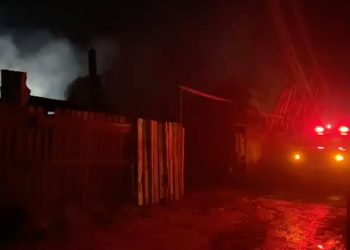 Incendio y muerte en Los Eucaliptus: Bomberos no descarta ninguna hipótesis y la investigación sigue en curso
