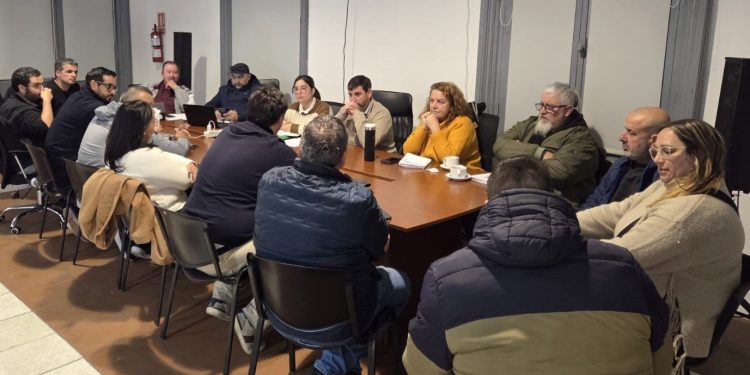 Municipio de Maldonado busca potenciar el reconocimiento a los deportistas del departamento con un trabajo conjunto