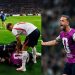 Insólita lesión: Jordan Henderson se fracturó la muñeca al celebrar la clasificación de Inglaterra y quedó fuera del Mundial