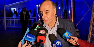 Independientes no descartan apoyar artículos de la rendición pero señalan discrepancias con reacción del F.A.