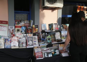 Libros en Uruguay: cuántos se venden, cifras de lectores y cantidad de librerías