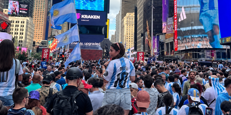 Argentinos hicieron un banderazo en Times Square