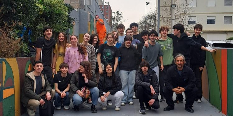 Jóvenes transformaron el pasaje Ledesma con una intervención de arte urbano