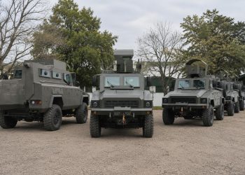 Capacitan a 19 policías para conducir blindados del Ejército que reforzarán los patrullajes en Montevideo