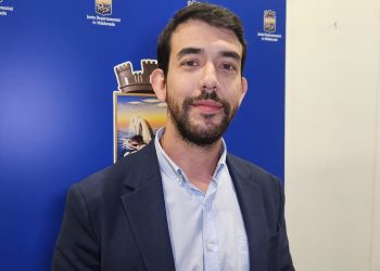 Con aportes de todos los partidos en el marco de las comisiones multipartidarias, junta recibió al equipo económico