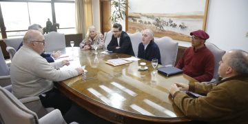 Apertura al diálogo y mano tendida; Abella recibió a bancada colorada