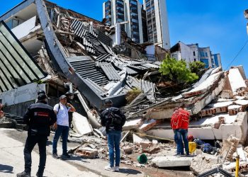 Colombia vive horas críticas luego del terremoto que por ahora dejó 250 muertos