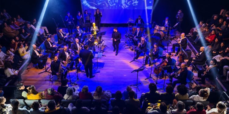 Orquesta Departamental despidió a Rubén Rada con un emotivo homenaje y a sala llena