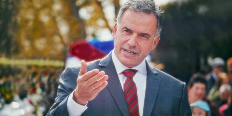 La aprobación de la gestión del presidente Yamandú Orsi trepó a 26%