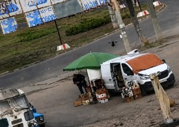 Dron ruso suicida persiguió y atacó a un vendedor ambulante en Jersón