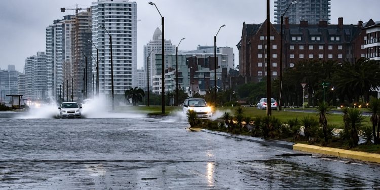 Lluvias copiosas y tormentas muy fuertes desde este domingo a partir de las 16:00 hs