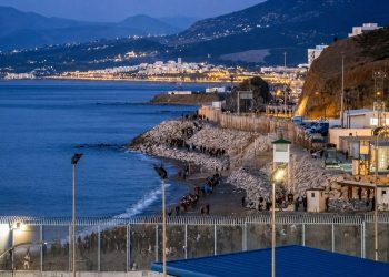 Ceuta: denuncias de violaciones y desbordes en las calles, a casi un mes de la llegada de ilegales