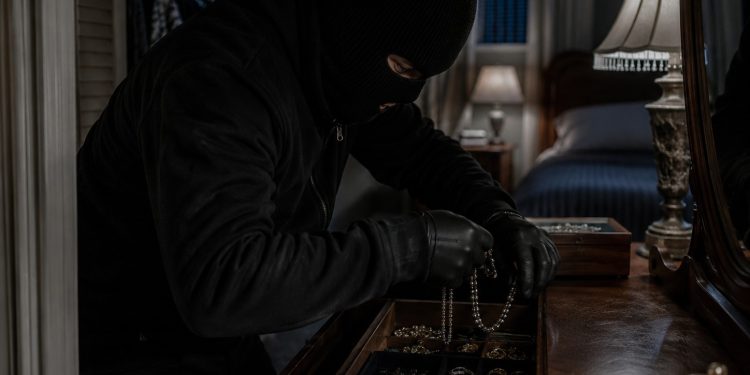 Robaron joyas por casi US$ 9.000 en Pedragosa Sierra y un hombre fue enviado a prisión preventiva