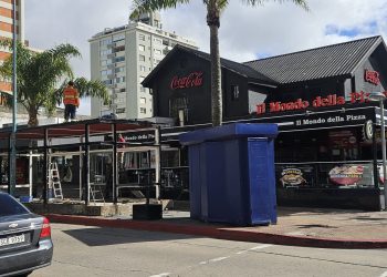 Comercios desmontan terrazas e islas gastronómicas para liberar Av. Gorlero y calle 27
