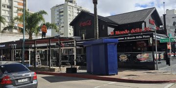 Comercios desmontan terrazas e islas gastronómicas para liberar Av. Gorlero y calle 27