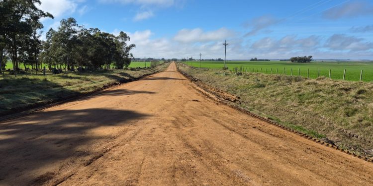 Ministerio de Transporte y Congreso de Intendentes exploran opciones para mejorar caminería rural