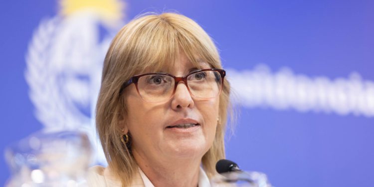Cristina Lustemberg acusó a neurocirujanos de generar “alarma pública” en el Hospital Pereira Rossell