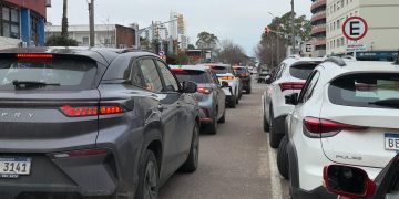 Permisarios de Uber y Cabify denuncian competencia desleal y reclaman mayor fiscalización