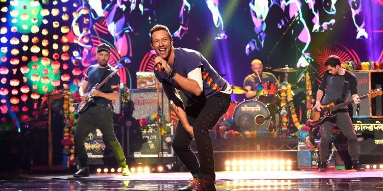 ¿Se acerca? Productora de Coldplay habría reservado el Estadio Centenario