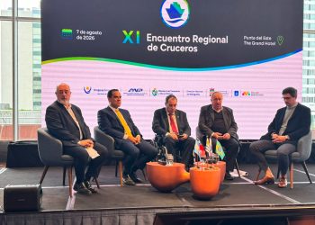 Menoni llamó a fortalecer la región para atraer más cruceros: “Nadie se salva solo”