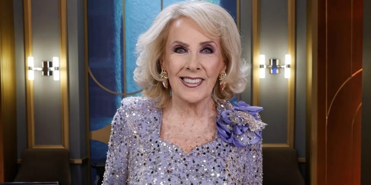 Mirtha Legrand continuará la recuperación en su casa