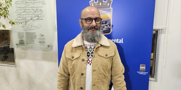 Leonardo Moreira se refirió a la ubicación de centros educativos