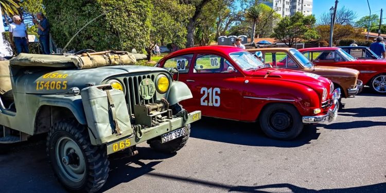 Día del Patrimonio de paseo con autos clásicos
